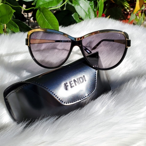 Fendi Accessories - FENDI😎AUTHENTIC AVIATOR SUNGLASSES 🕶